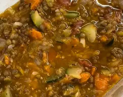 Step <p><span style="font-weight: normal;">4. Incorpore el tomate, el tomate concentrado, el caldo de verduras, el orégano, 1 cucharadita de sal y la pimienta y rehogue</span> 5 min/120°C/giro izq/vel cuch.</p> illustration