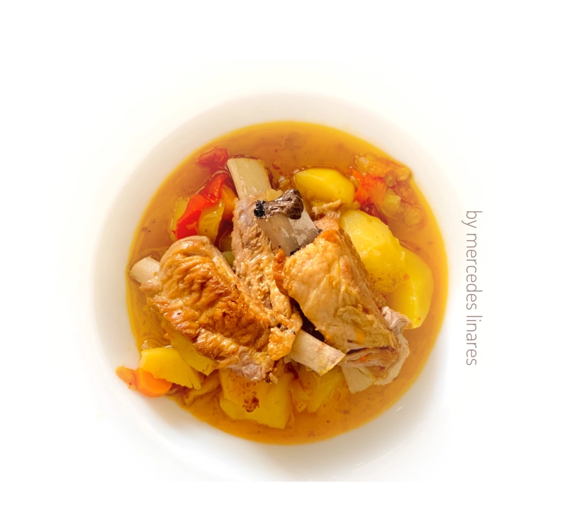 Patatas guisadas con costillas